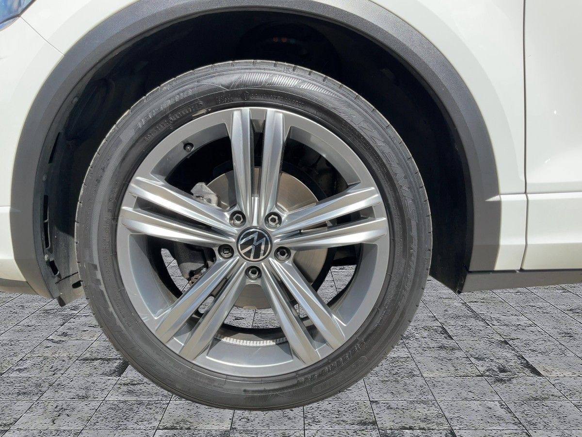 Volkswagen T-Roc 1.5 TSI R-LINE - Samsaru's Car Outlet