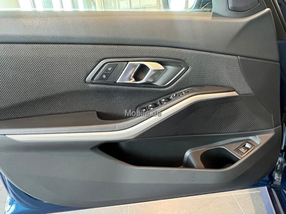 BMW 320d Touring Automatik Innovationsp. - Samsaru's Car Outlet