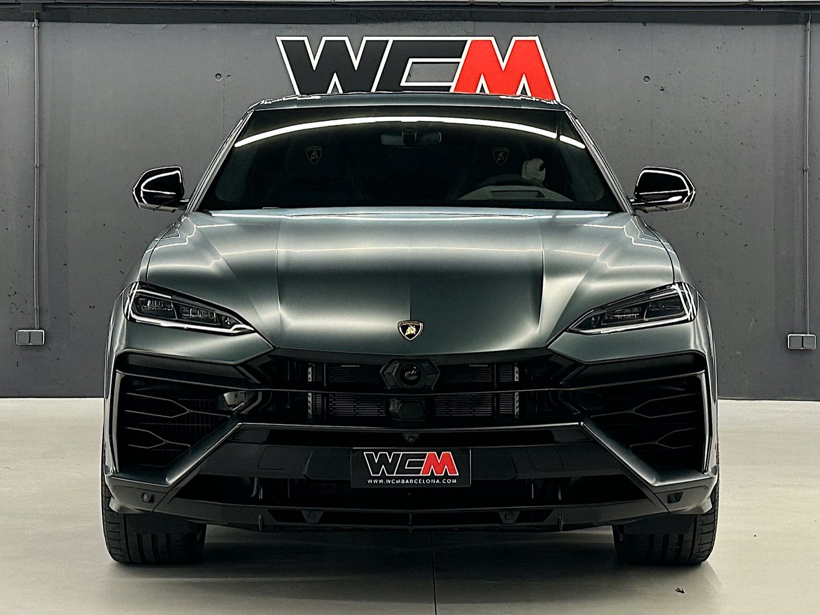 Lamborghini Urus 4.0 V8 PHEV SE - Samsaru's Car Outlet