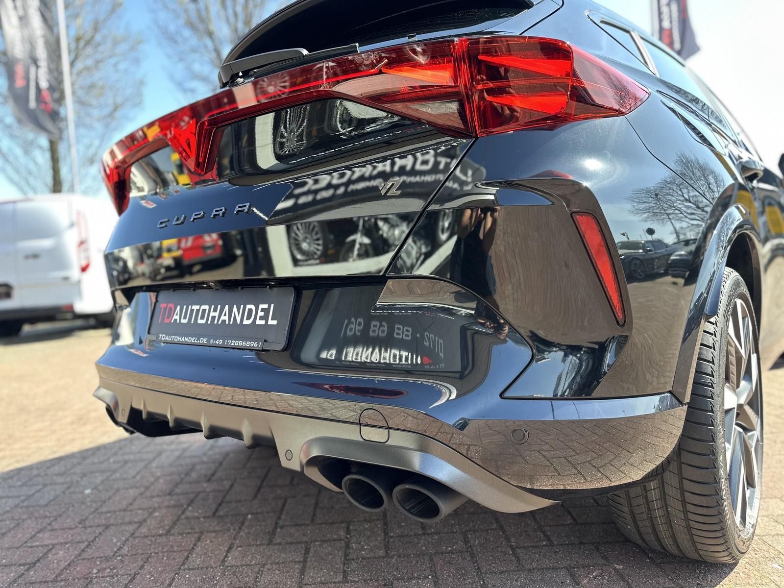 Cupra Formentor VZ 2.0 TSI 245 kW 4Drive - Samsaru's Car Outlet