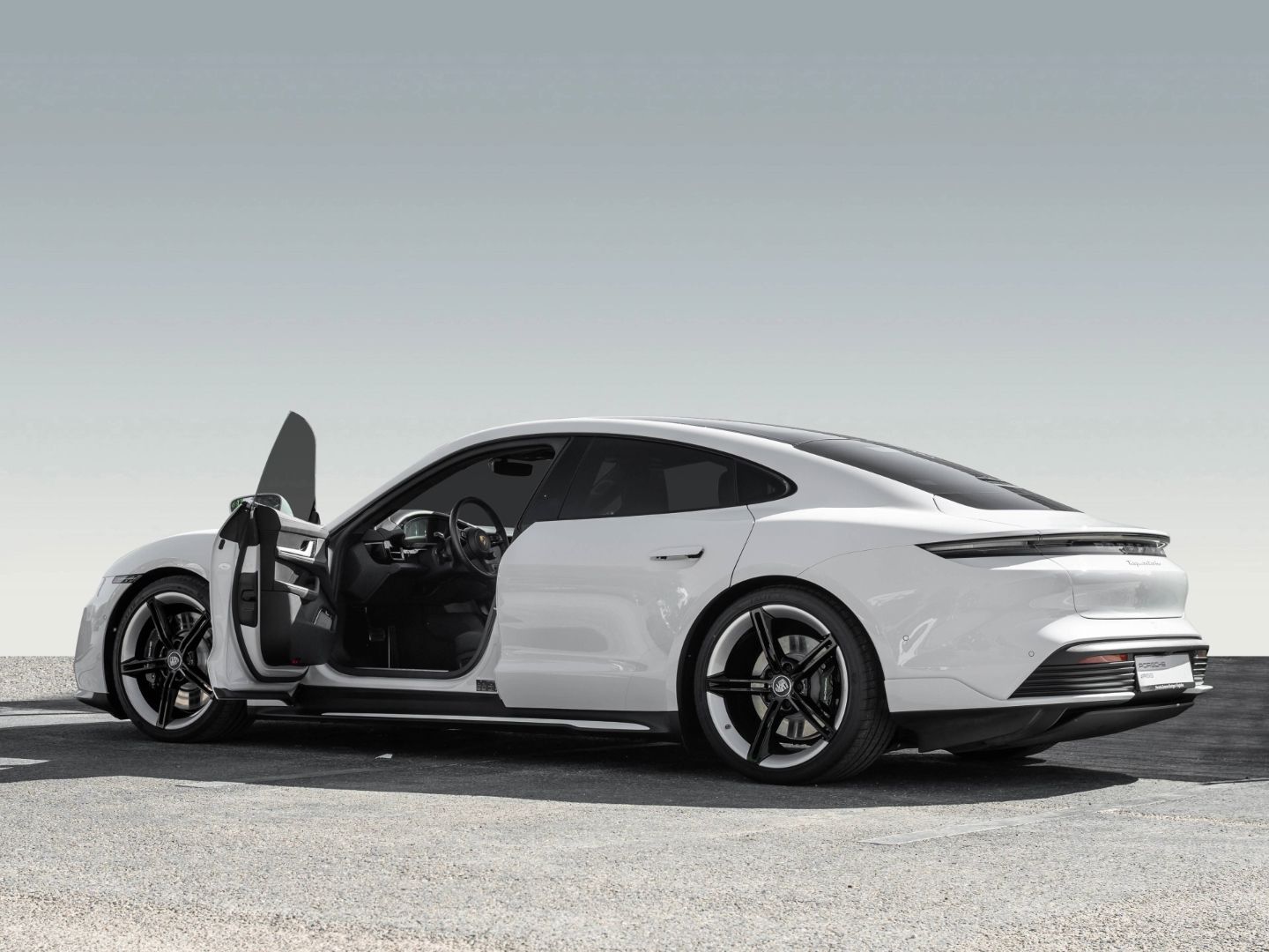 Porsche Taycan Turbo SportDesign u. Sport Chrono Paket