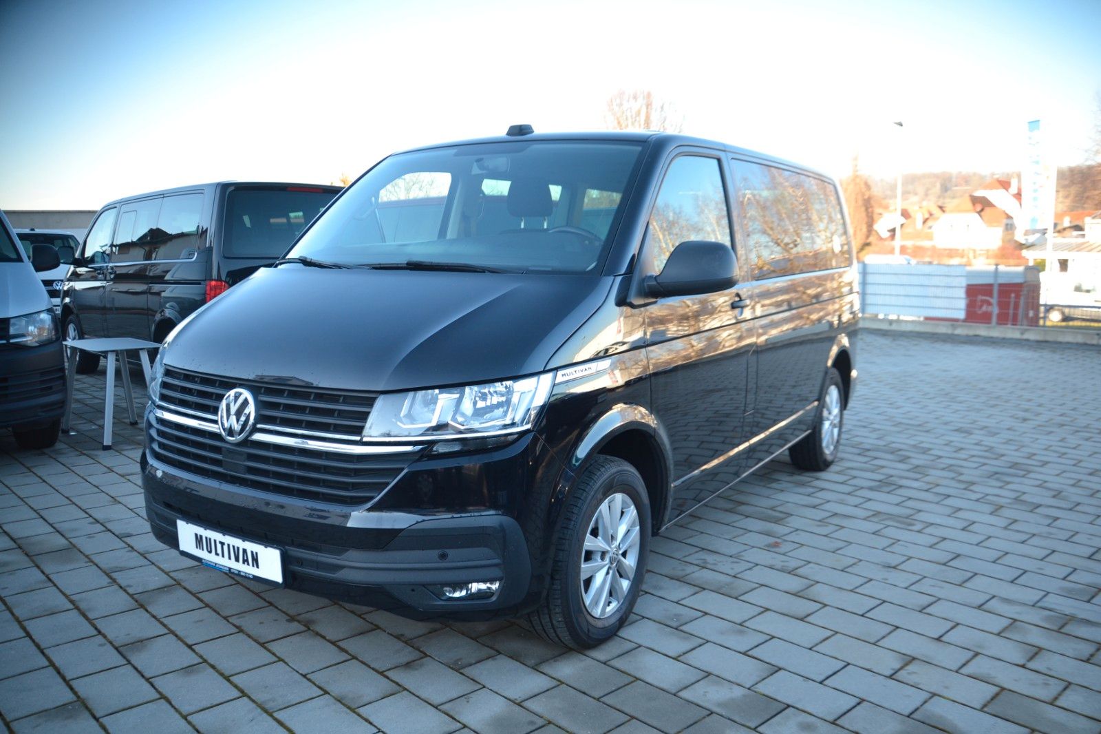 Volkswagen T6.1 Multivan - Samsaru's Car Outlet