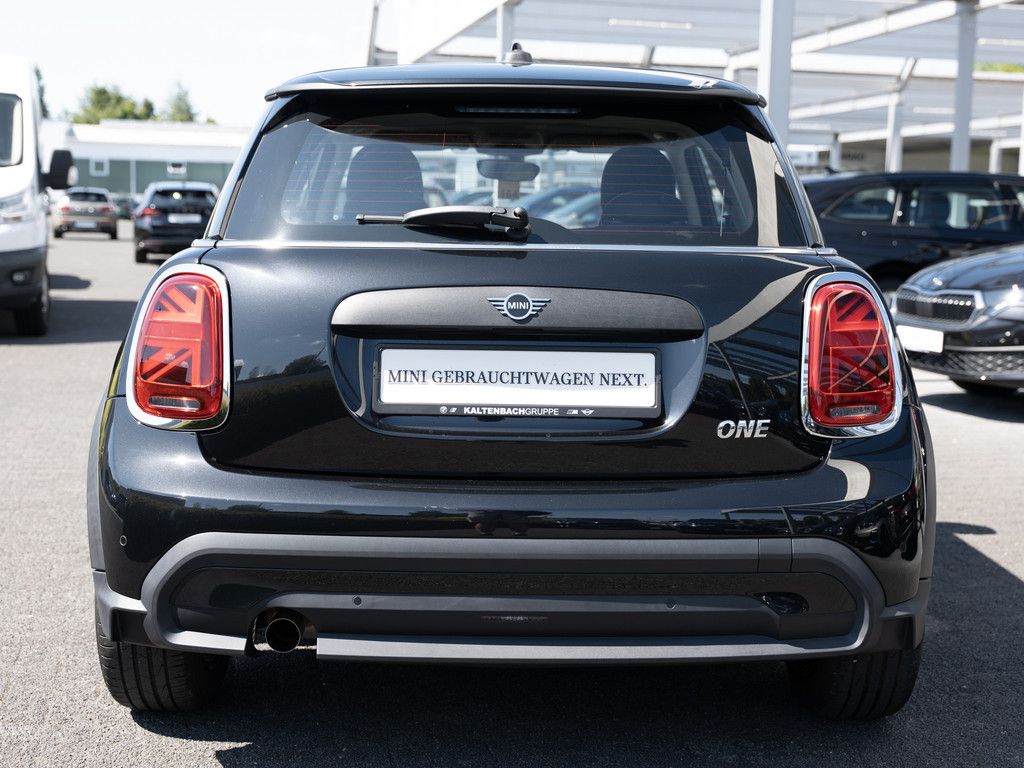 MINI One Essential Trim - Samsaru's Car Outlet