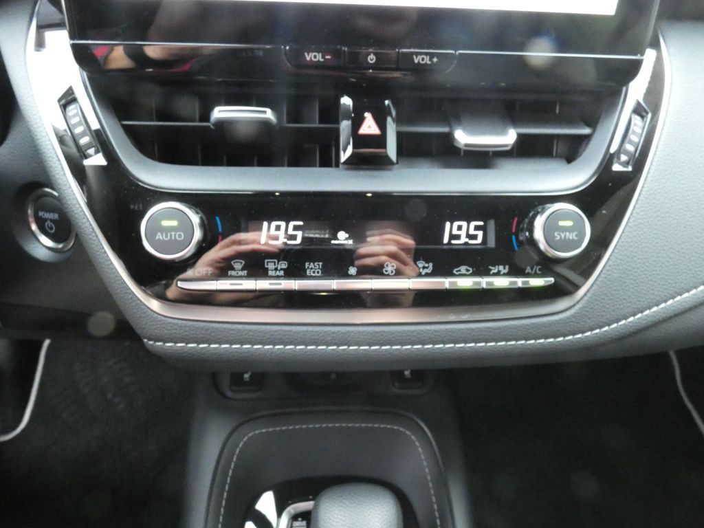 Toyota Corolla 2.0 Hybrid Lounge*Matrix LED+Navi+SHZ