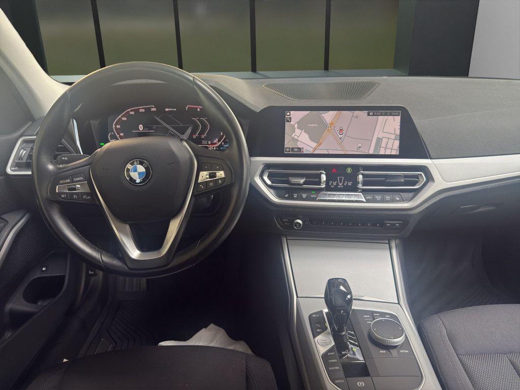 BMW 330e Lim. Advantage - Samsaru's Car Outlet