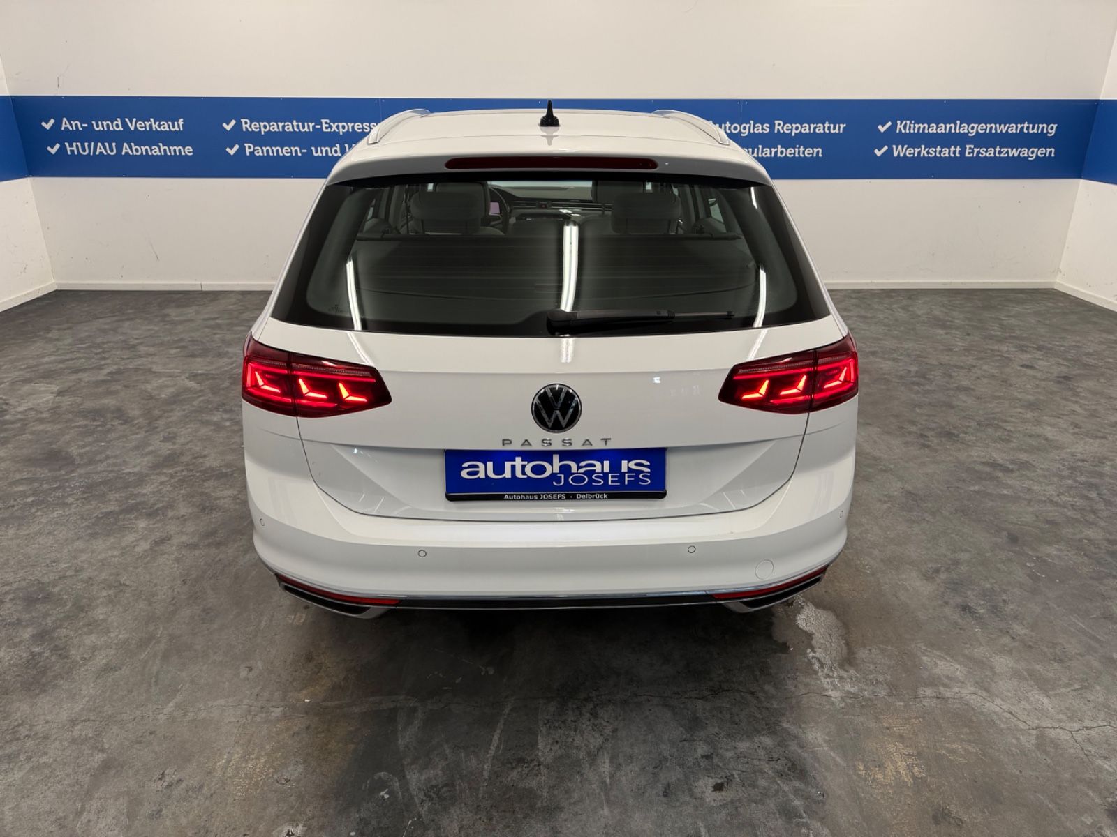 Volkswagen Passat Elegance 1.5 TSI - Samsaru's Car Outlet