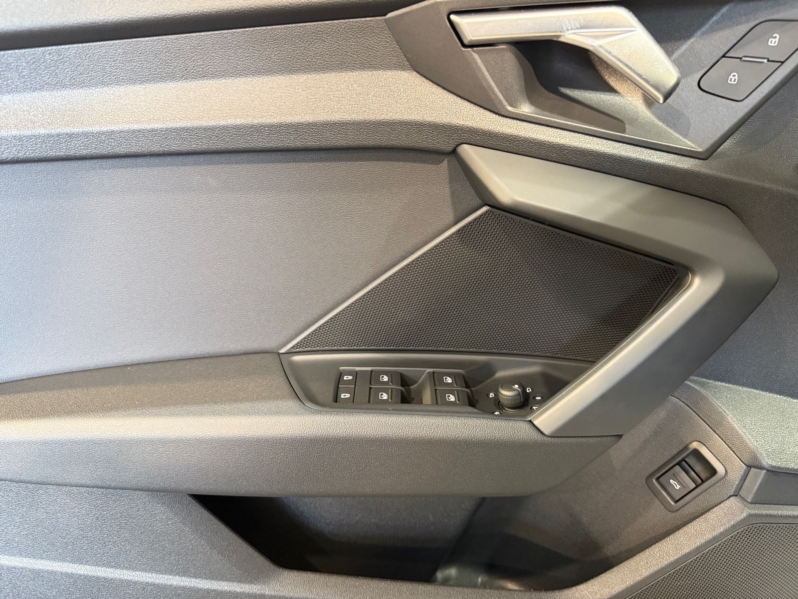 Audi A3 Sportback 35 TFSI S LINE - Samsaru's Car Outlet
