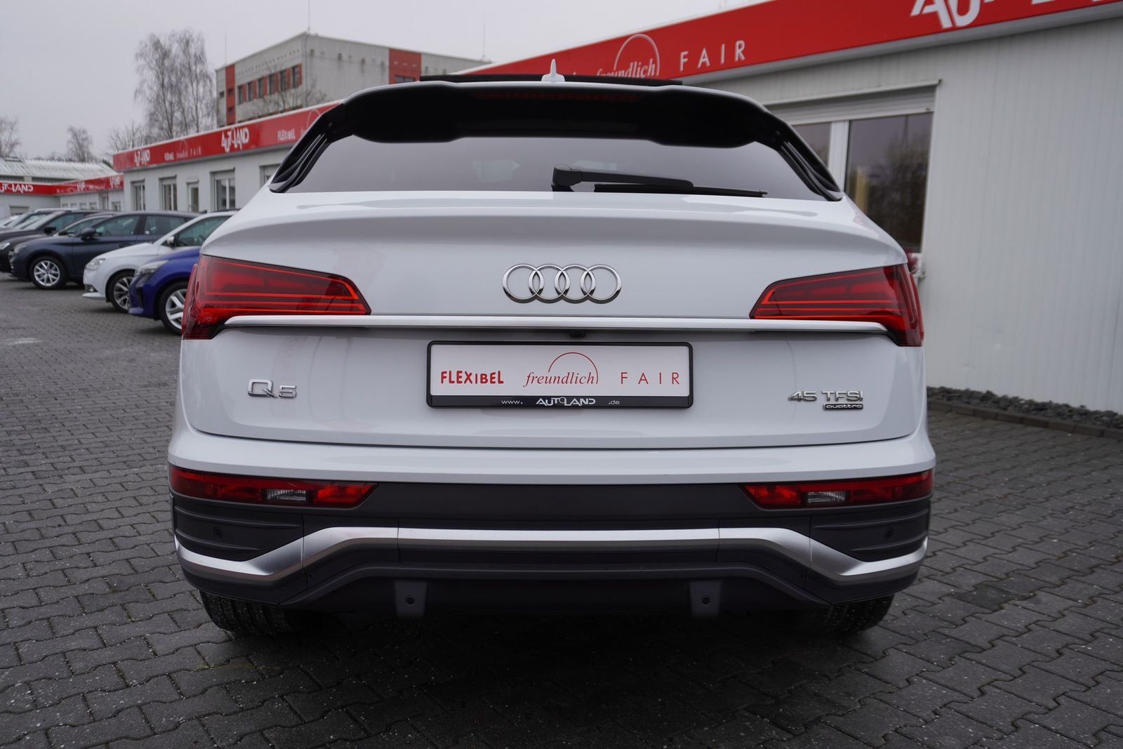 Audi Q5 Sportback S-Line 45 TFSI quattro s-tronic - Samsaru's Car Outlet
