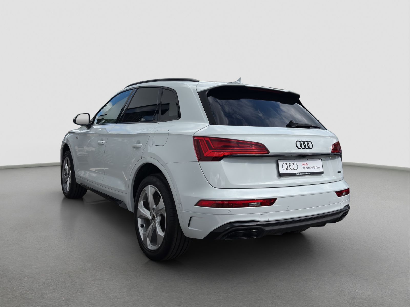 Audi Q5 55 TFSI e quattro S-tronic S line Matrix Umge