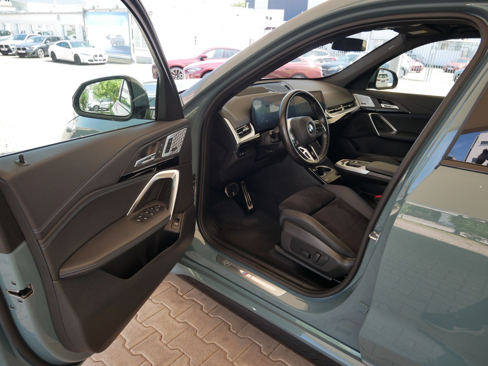 BMW X1 xDrive23d M SPORT - Samsaru's Car Outlet