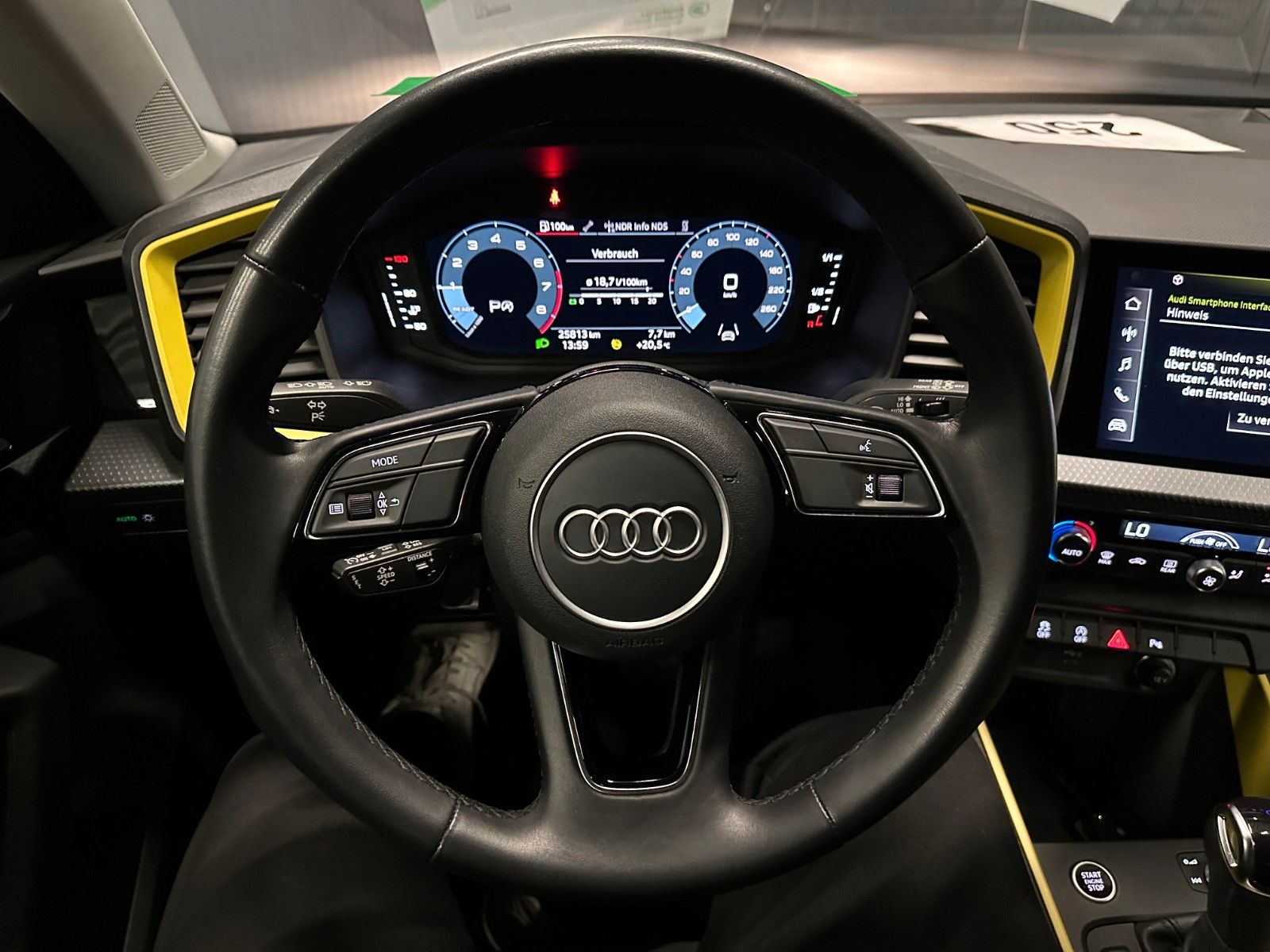 Audi A1 Sportback 25 TFSI advanced - Samsaru's Car Outlet