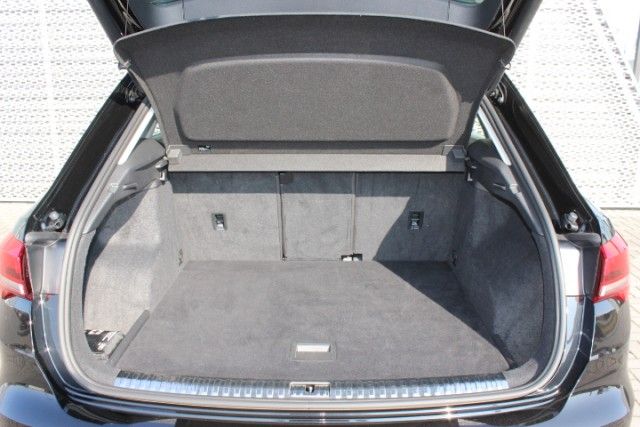 Audi Q3 35 TDI quattro S tronic - Samsaru's Car Outlet