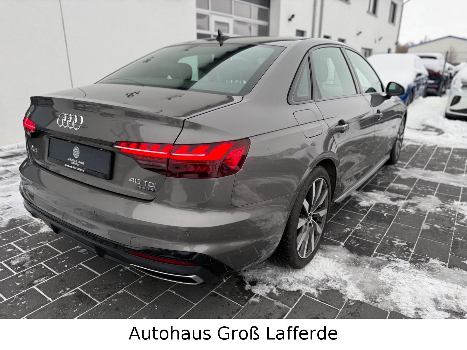 Audi A4 Lim. 40 TDI quattro S line RFK Navi SHZ 8 fac