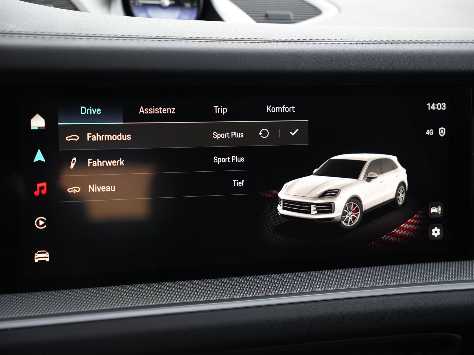 Porsche E-Hybrid INNODRIVE-LUFTF.-PANO-AHK-MASSAGE-VOLL