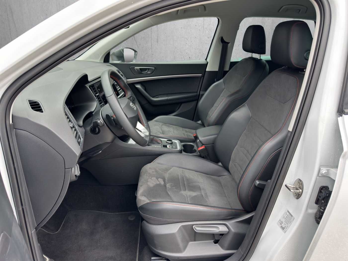 Seat Ateca 2.0 TDI FR //5 J. Garantie /Navi/Sitzheizu