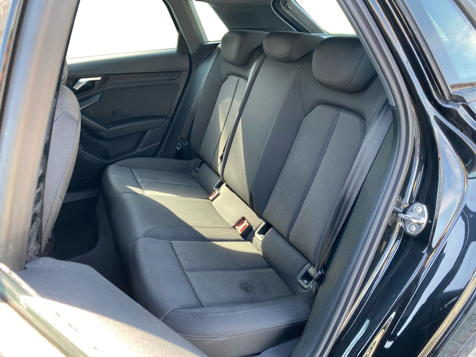 Audi A3 Sportback 30 TFSI S-Tronic Navi+GRA+Shzg+PDC