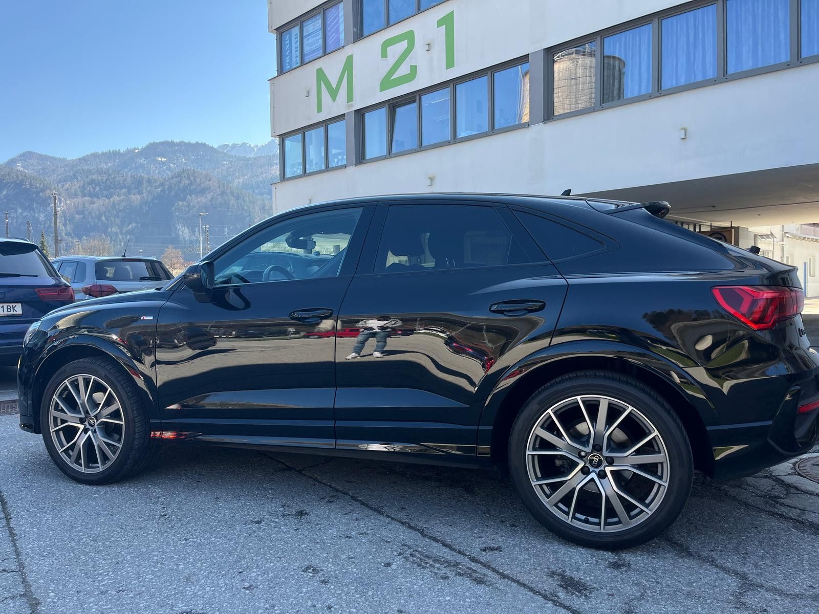 Audi Q3 35 TDI Sportback S line - Samsaru's Car Outlet