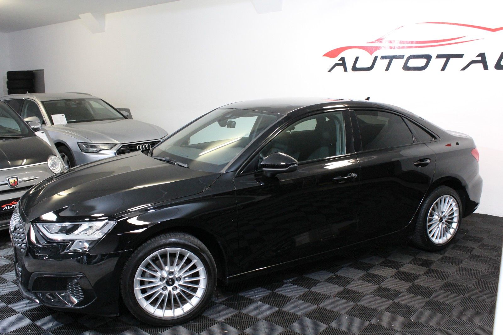 Audi A3*Limousine*30 TFSI*Advanced*Automatik*LED*Navi