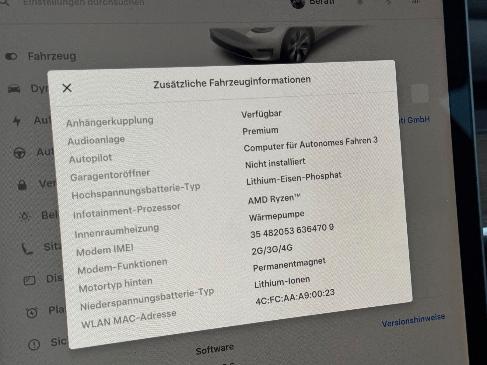 Tesla Model Y Premium Lang Range Allrad/581km 93% /AHK