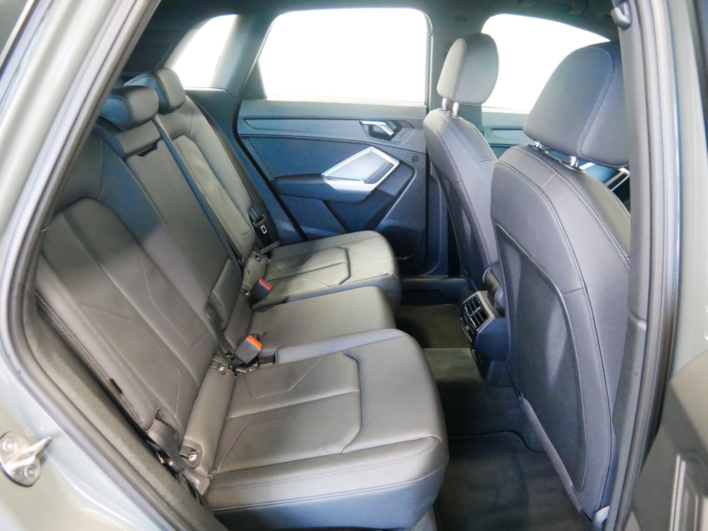 Audi Q3 35 TDI quattro advanced - Samsaru's Car Outlet