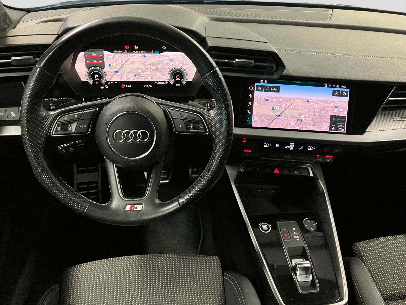 Audi A3 Sportback 40 TFSIe advanced AHK Carplay CAM L