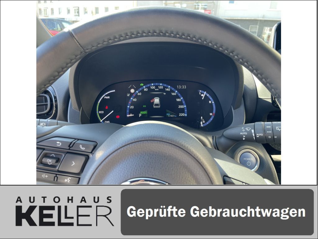 Toyota Yaris Cross Hybrid 1.5 VVT-i Team D *LED*NAVI*