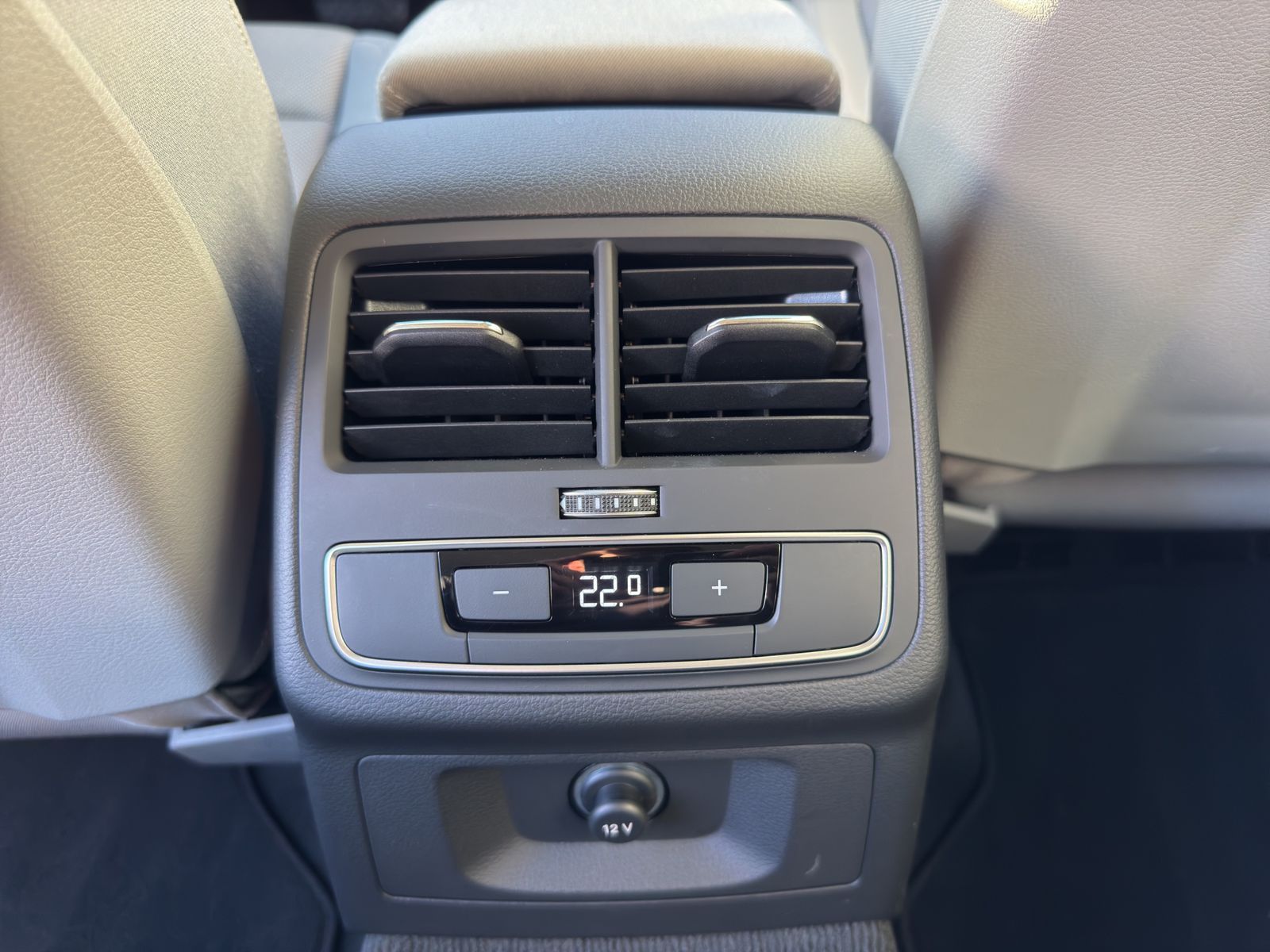 Audi A4 Avant 35 2.0 TFSI - Samsaru's Car Outlet