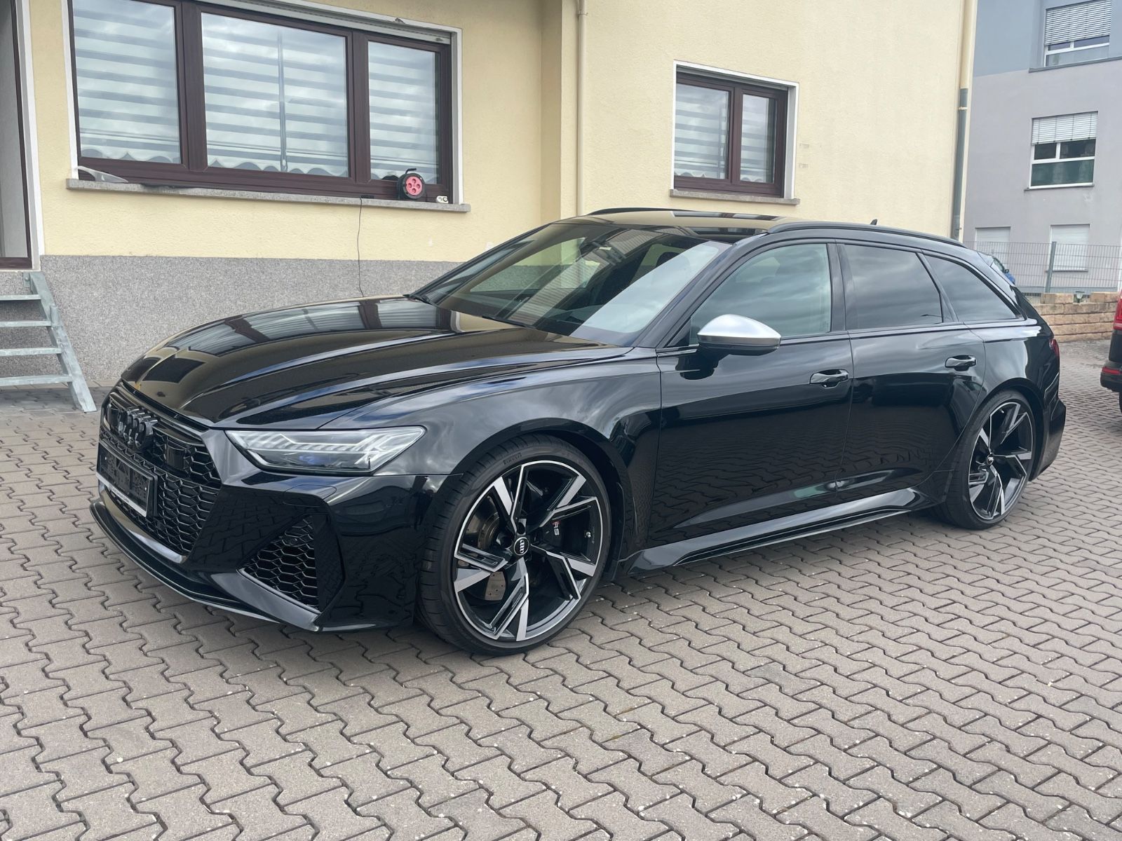 Audi RS6 4.0 TFSI Laser-HUD - ACC - 280 km/h - 22"
