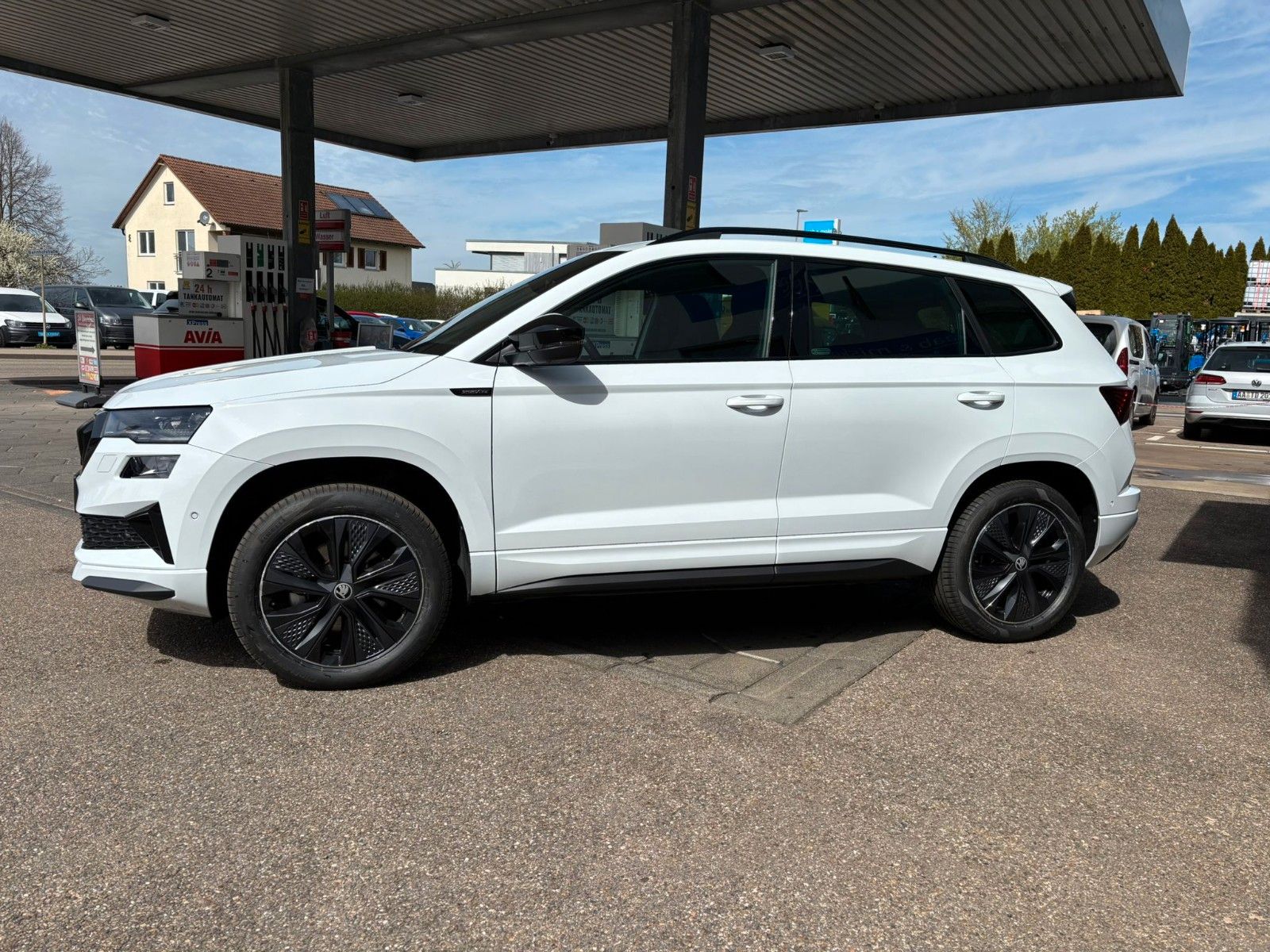 Skoda Karoq Sportline *AHK/Navi/SHZ/ACC/Garantie*
