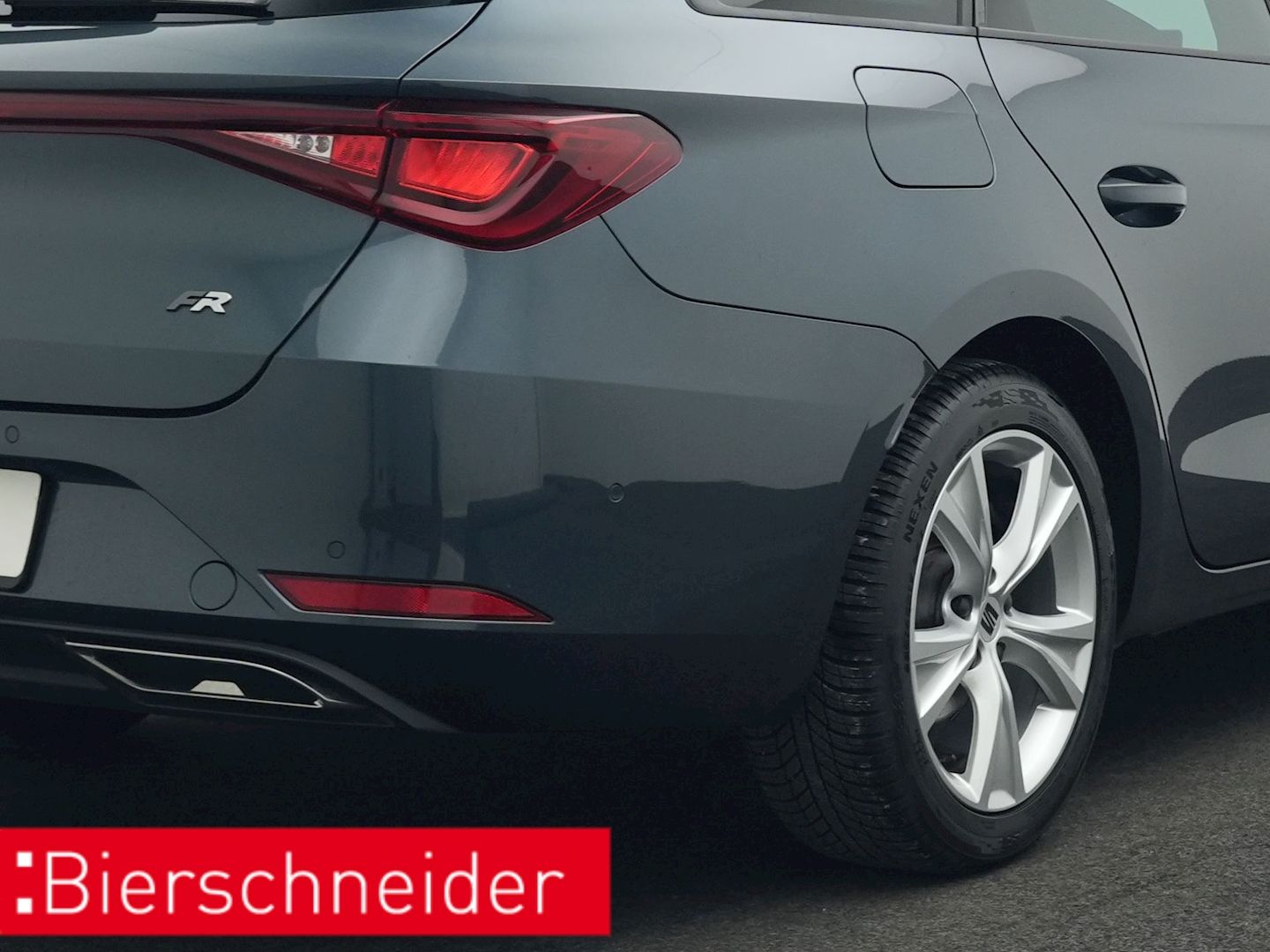 Seat Leon Sportstourer 2.0 TDI DSG FR NAVI AHK LED