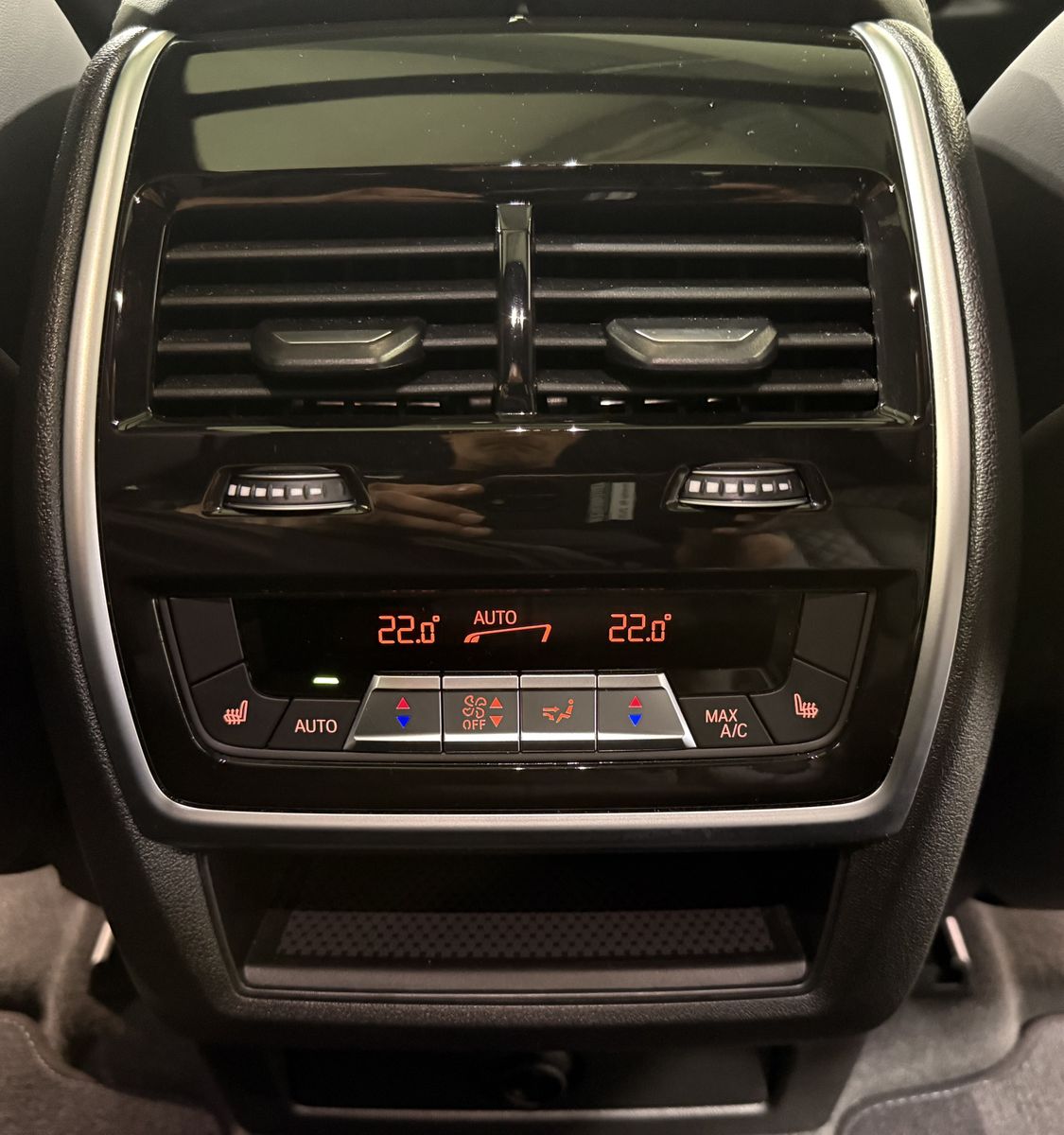 BMW X6 xDrive40d M Sportpaket Standhzg AHK Luft ACC