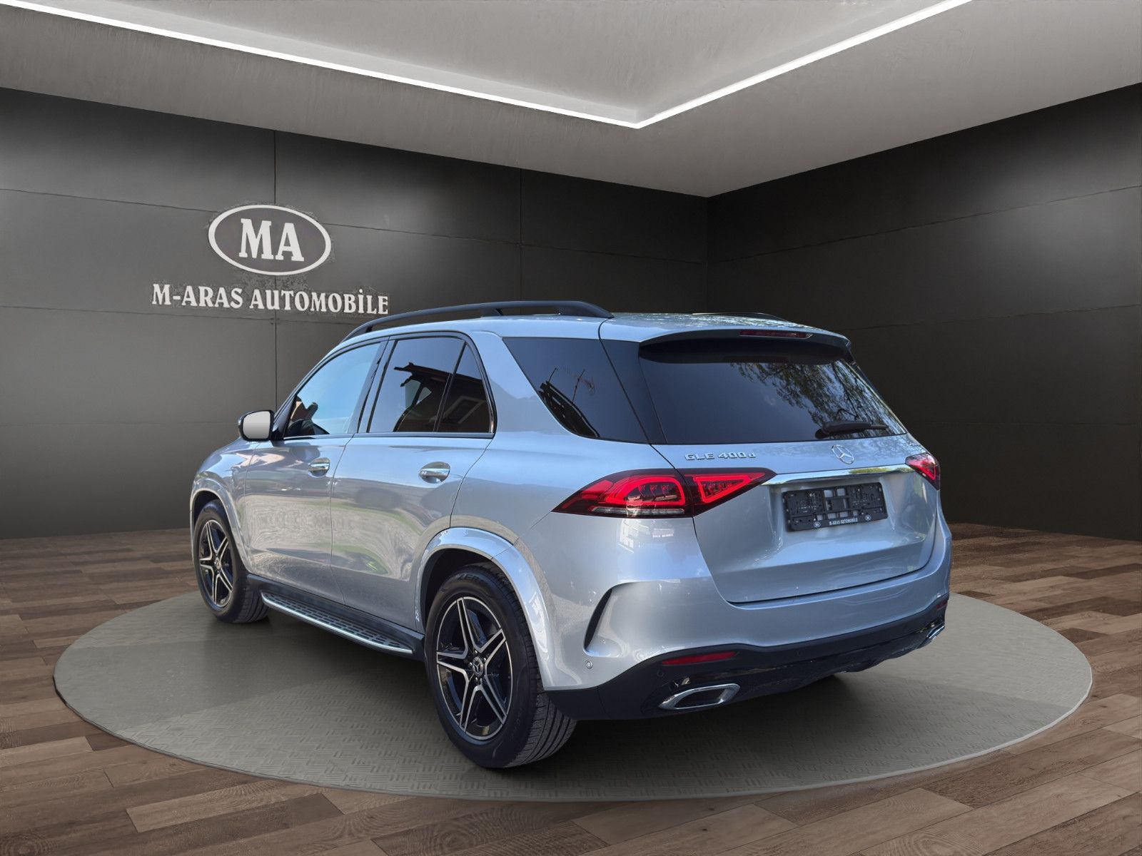 Mercedes-Benz GLE 400d 4Matic AMG Pano Burmester Standh.AHK