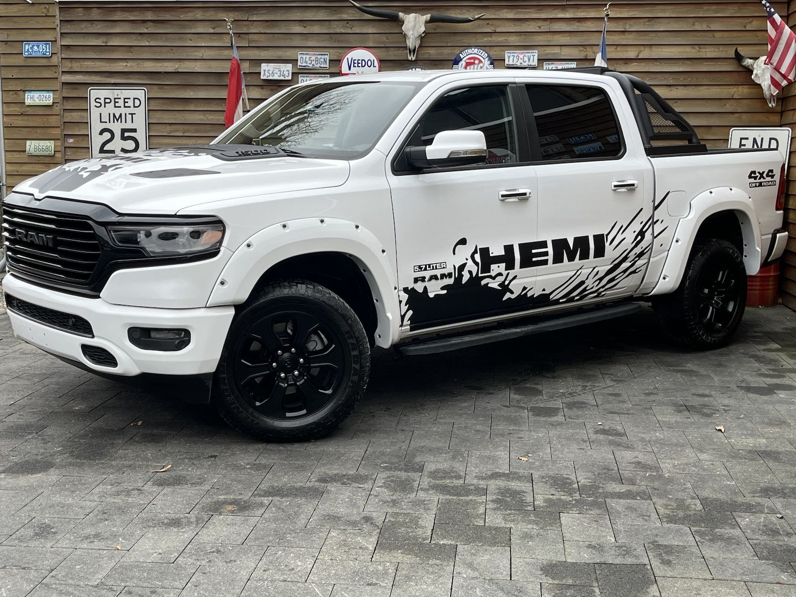 Dodge RAM 1500 Laramie LED AHK LPG Memory LPG