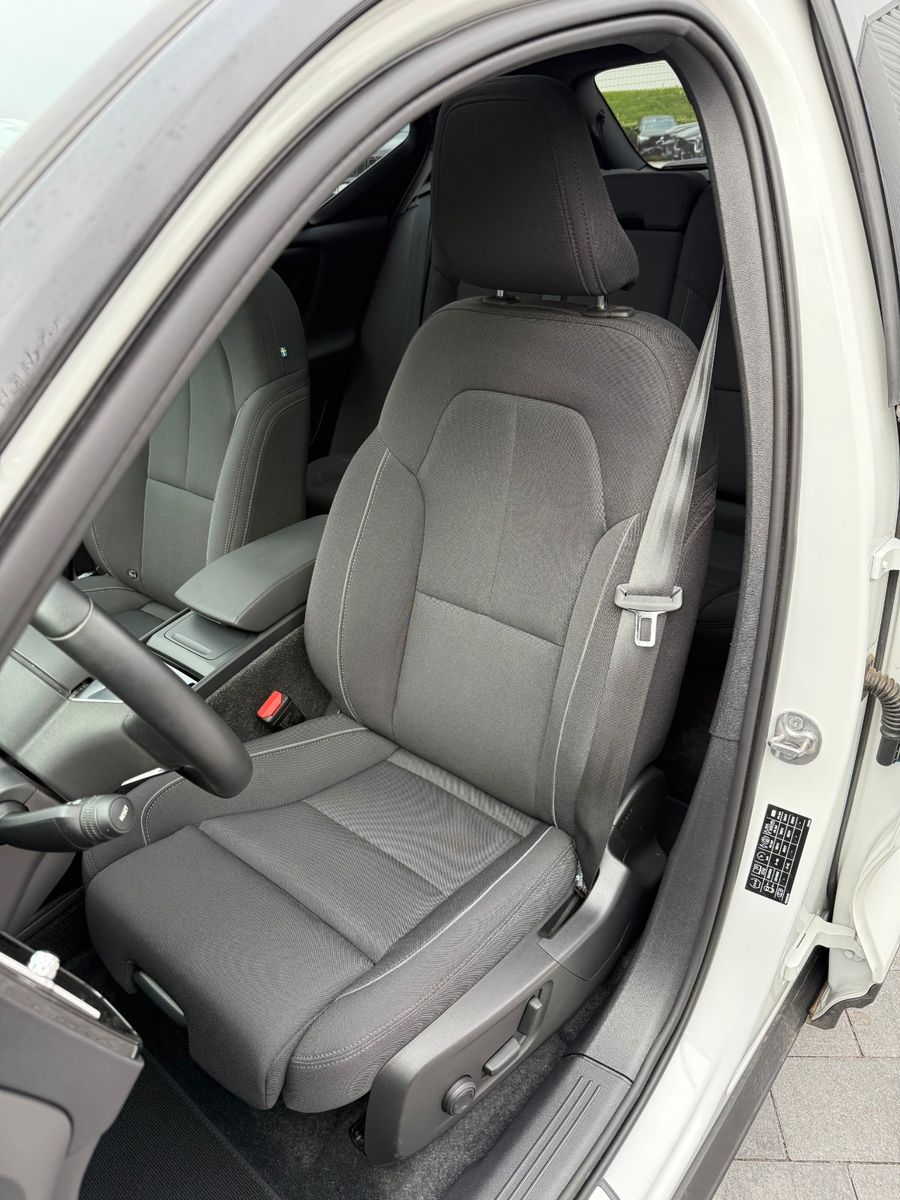 Volvo XC40 ULTIMATE TWIN+PIXEL+AHK+20"+WÄRMEPUMPE