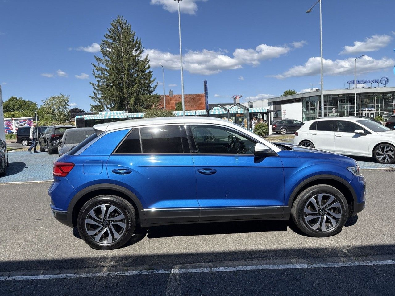 Volkswagen T-Roc 1.5 TSI Active - Samsaru's Car Outlet
