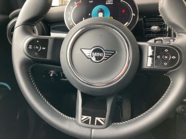 MINI Cooper PremiumPak - Samsaru's Car Outlet