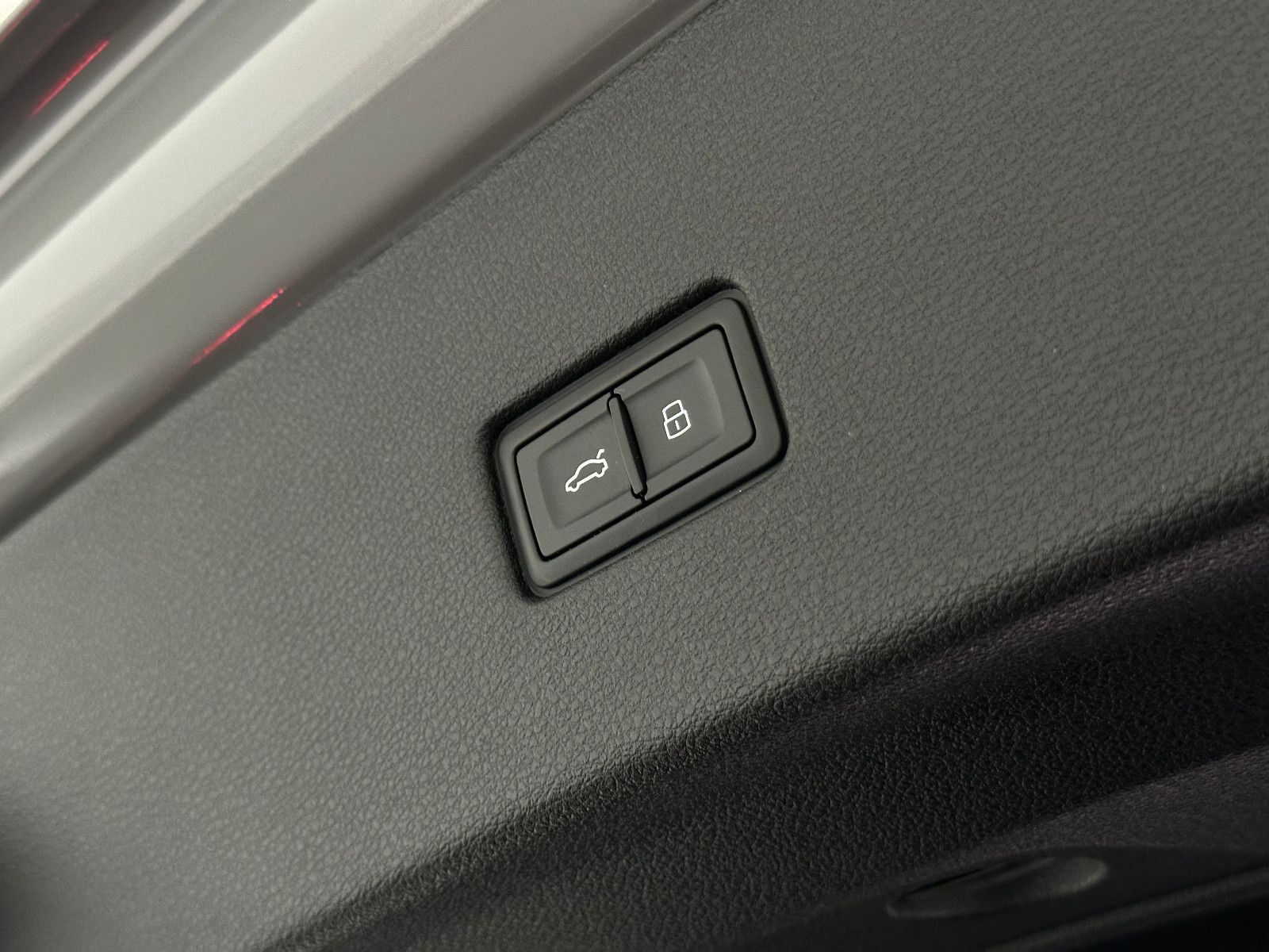 Audi Q8 50 TDI qu. tipt. S LINE COMP+AIR+AHZV+HD+B&O
