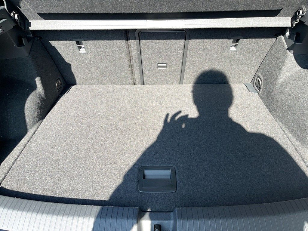 Volkswagen T-Roc 1.5 TSI Sport Black - Samsaru's Car Outlet