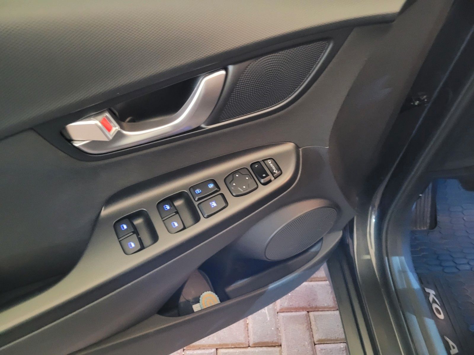 Hyundai Kona Prime Hybrid 2WD - Samsaru's Car Outlet