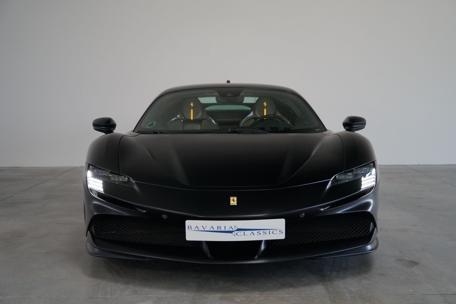 Ferrari SF90 - Samsaru's Car Outlet