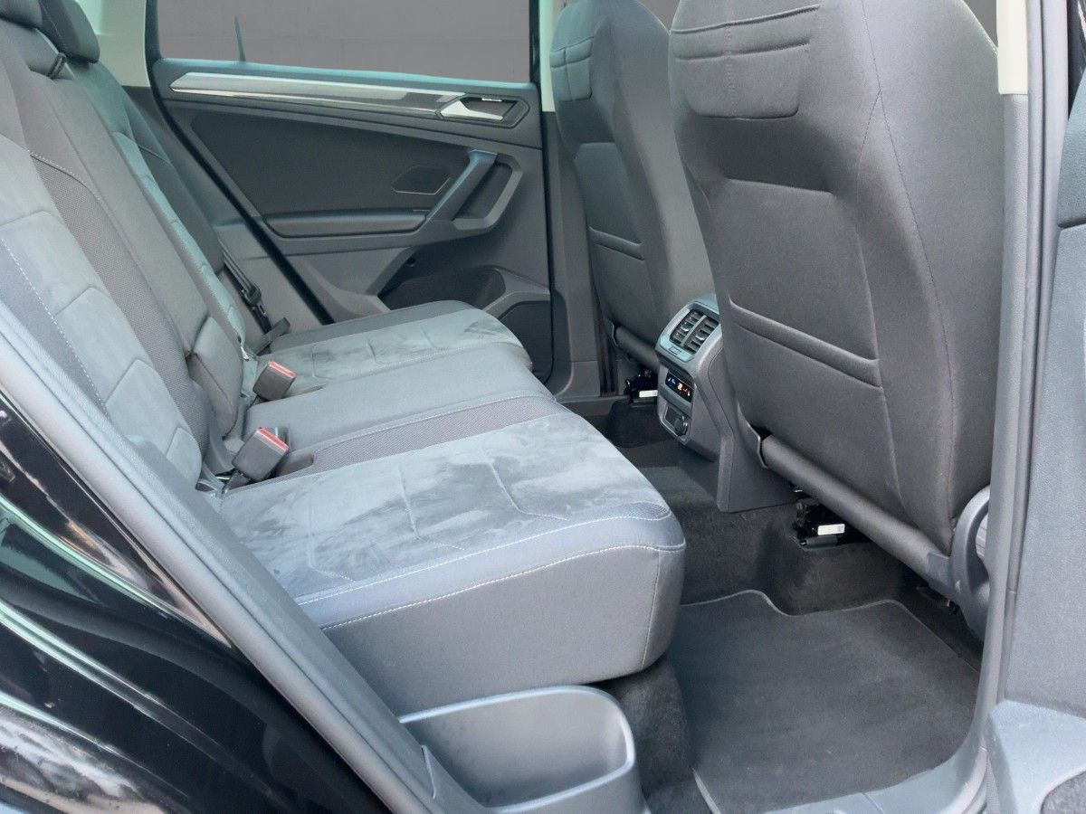 Volkswagen Tiguan 2.0 TDI 4M ELEGANCE MATRIX+NAVI+AHK+PANO
