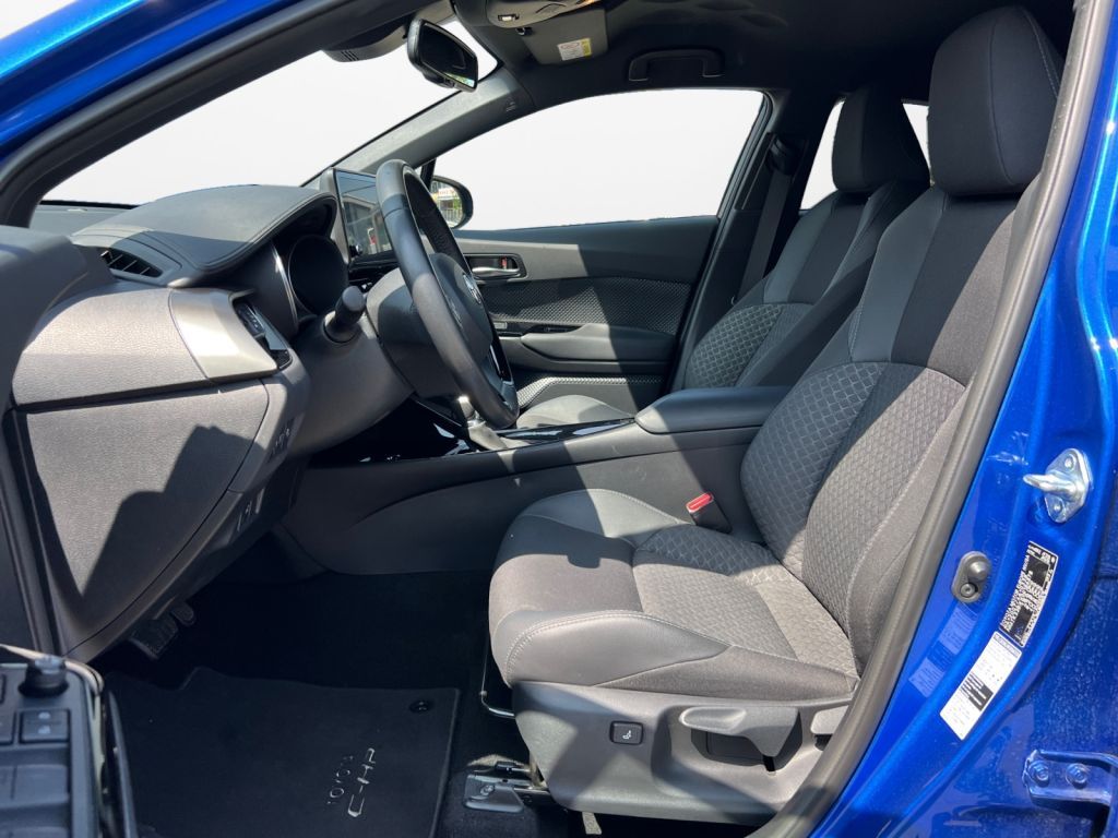 Toyota C-HR Hybrid Team - Samsaru's Car Outlet