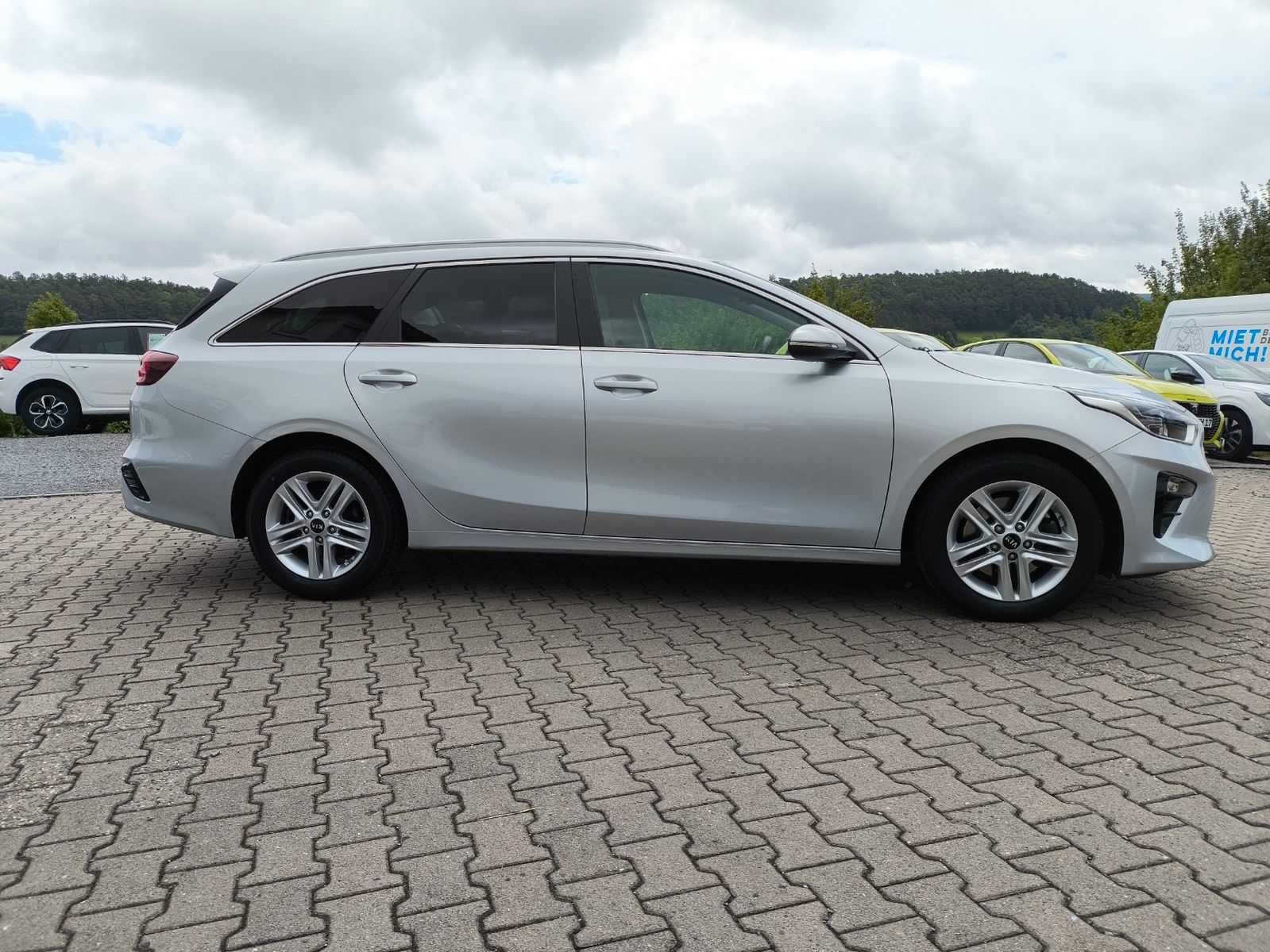 Kia Ceed Kombi 1.4 TGDi Automatik - Samsaru's Car Outlet