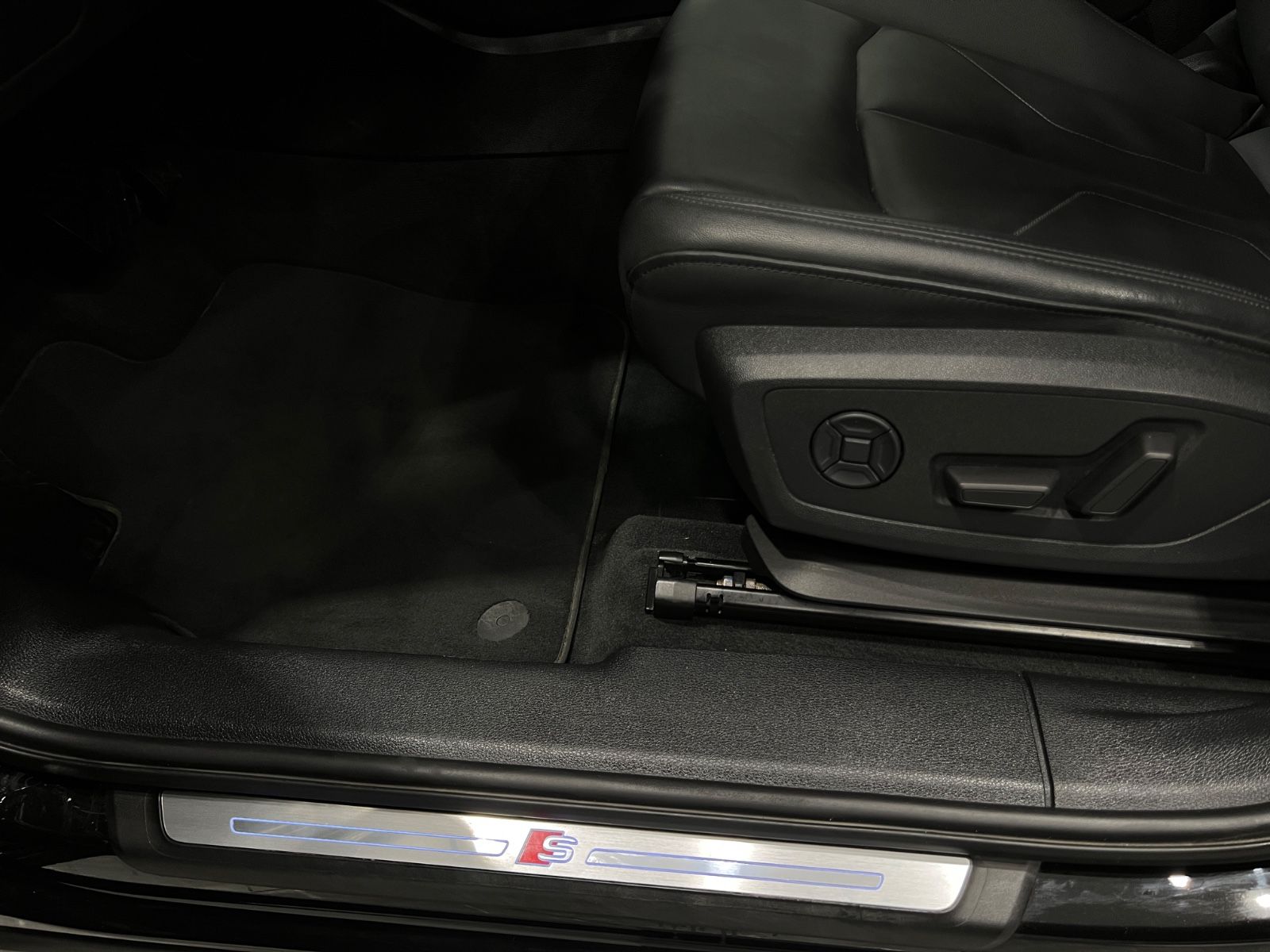 Audi Q3 Sportback 40 TDI quattro S line - Samsaru's Car Outlet