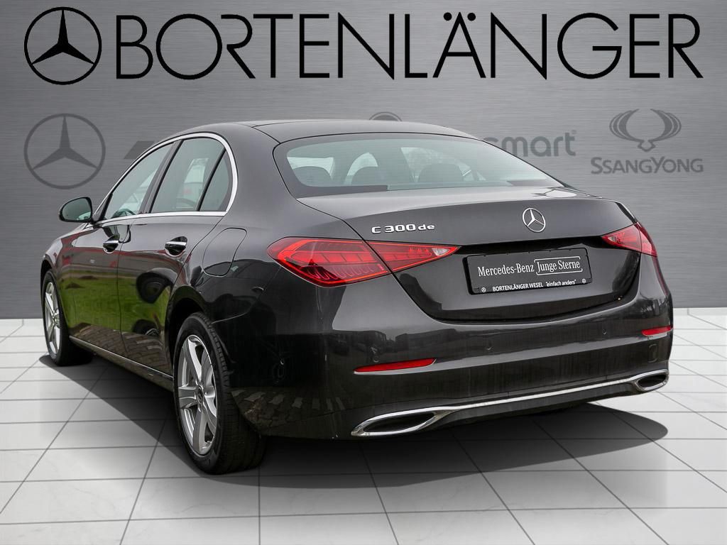 Mercedes-Benz C 300 de Avantgarde - Samsaru's Car Outlet