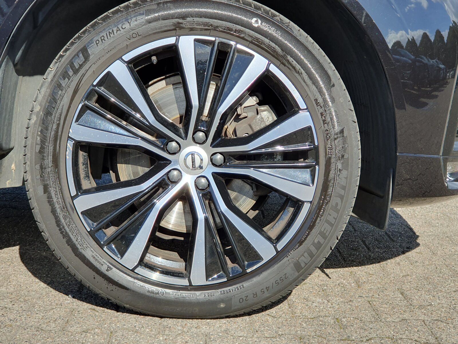 Volvo XC60 B4 AWD Plus Dark Keyless-Start/Autom./Klima