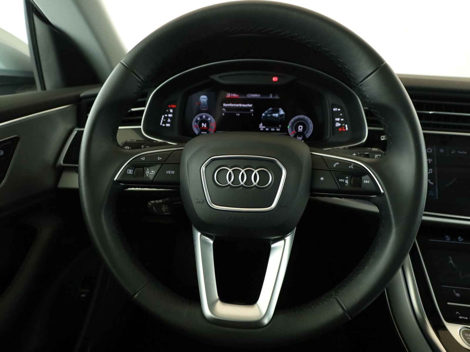 Audi Q8 50 TDI quattro - Samsaru's Car Outlet