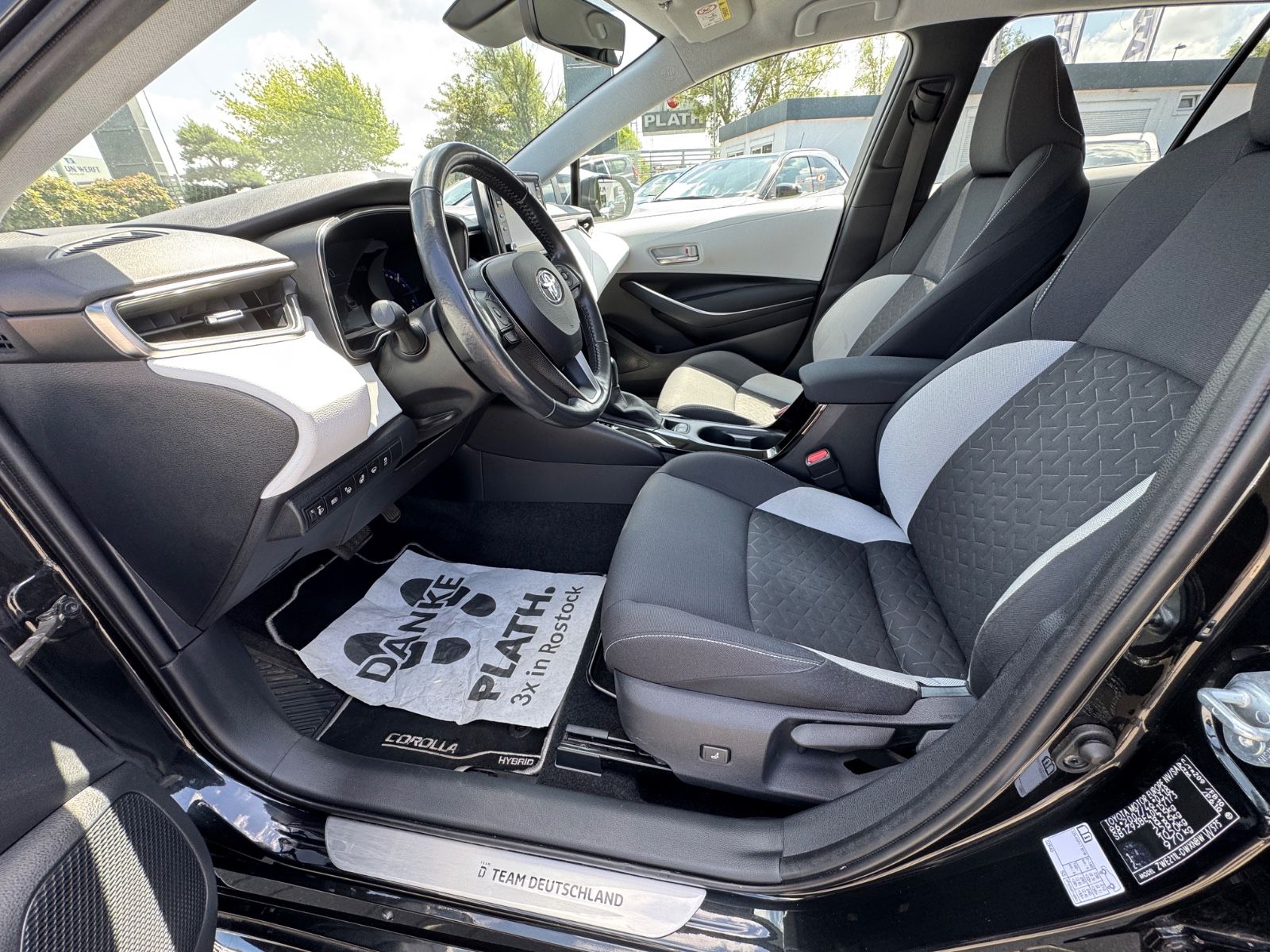 Toyota Corolla Touring Sports Hybrid Team - Samsaru's Car Outlet