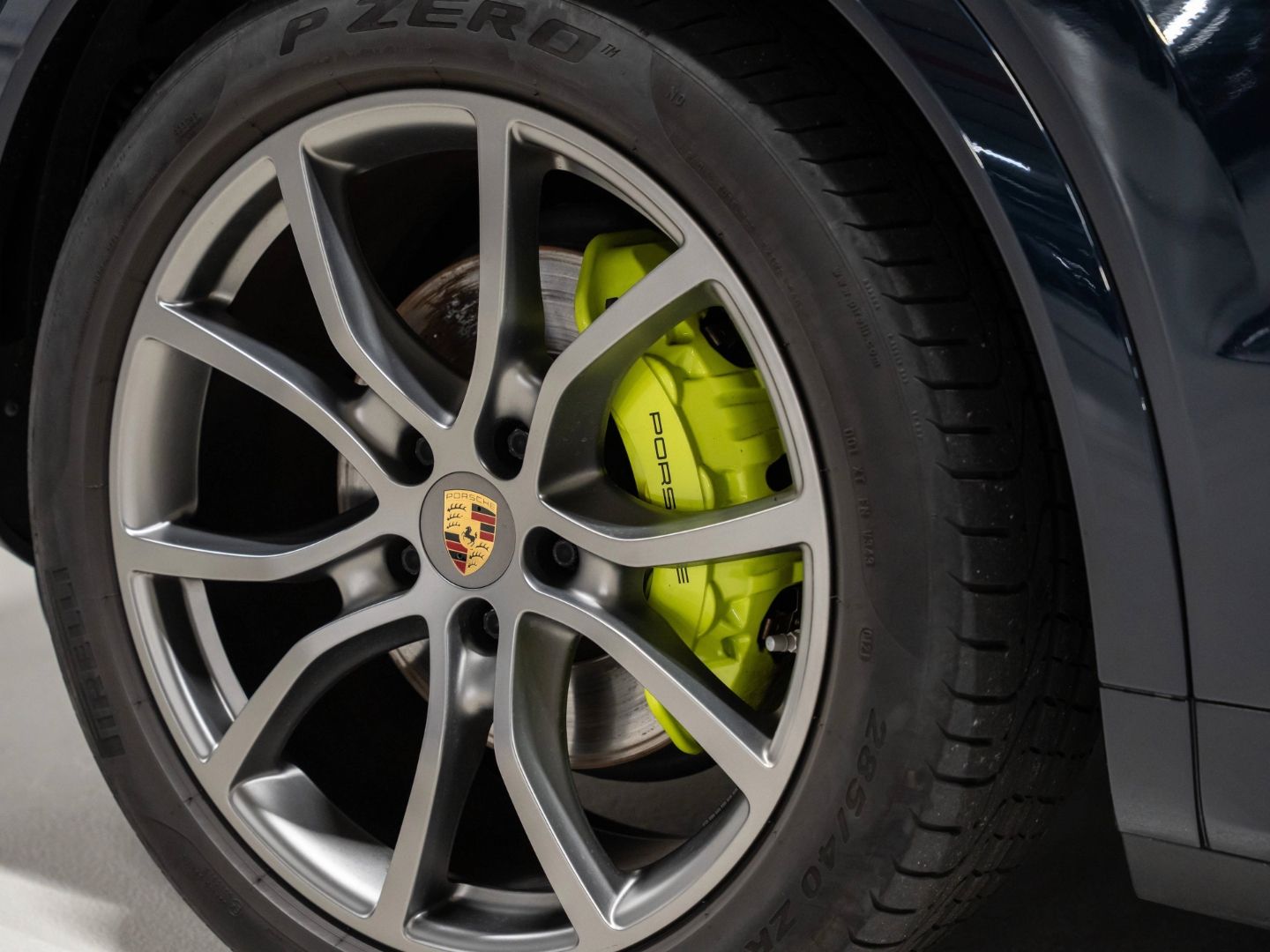 Porsche Cayenne E-Hybrid PDCC BOSE Surround View 18-Wege