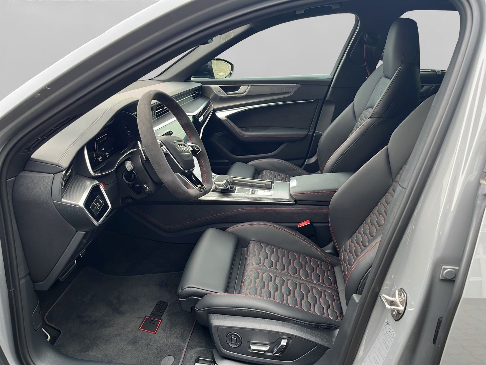 Audi RS 6 Avant 441 KW TFSI QUATTRO+AHK+MATRIX+B&O+ST